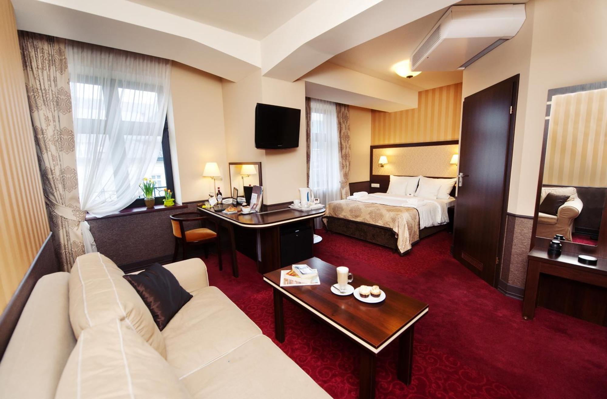 Deluxe Double or Twin Room